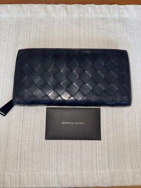 Bottega Veneta women’s Navy Intrecciato Leather Wallet